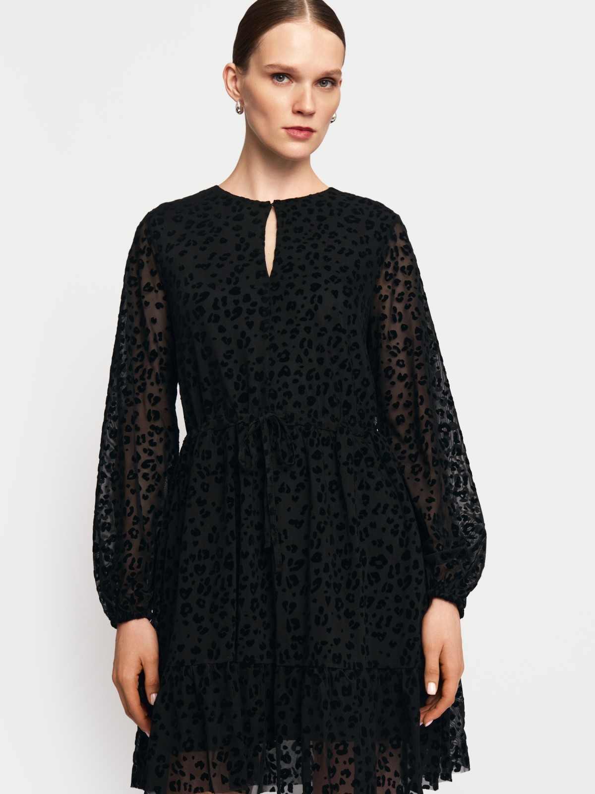 Леопардовое платье мини из сетки на кулиске