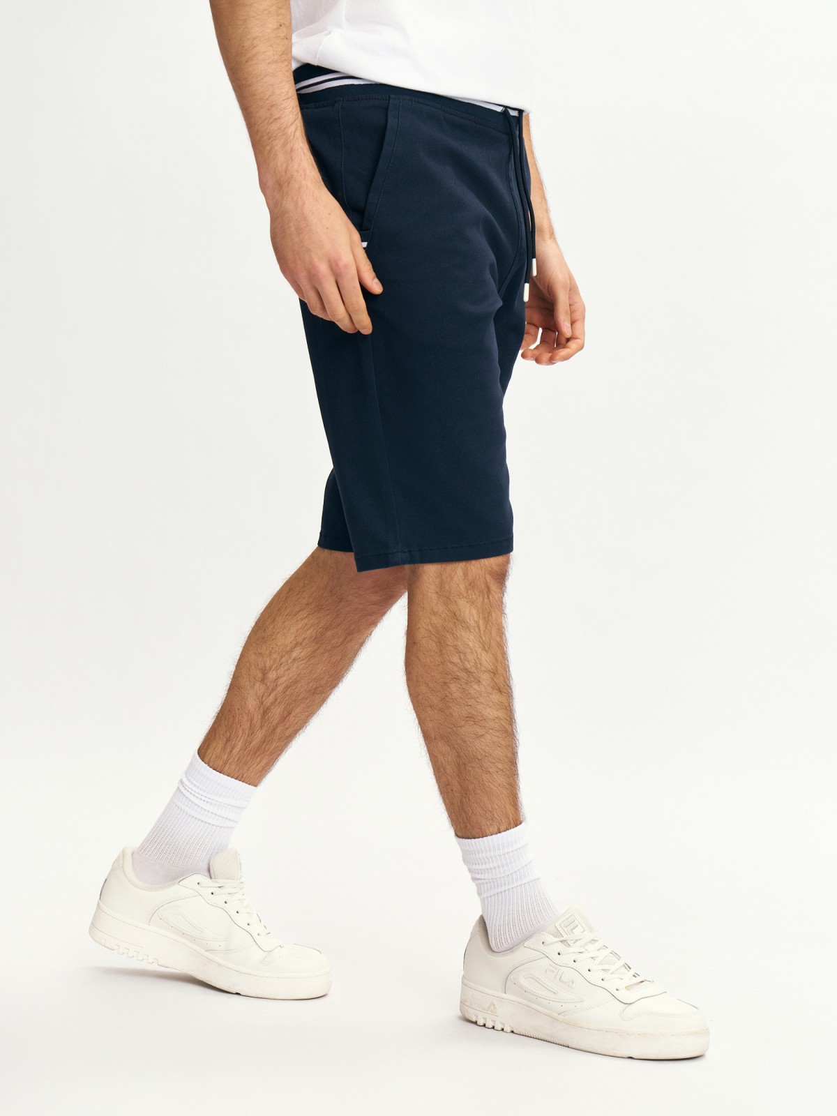 Удлинённые хлопковые шорты на резинке