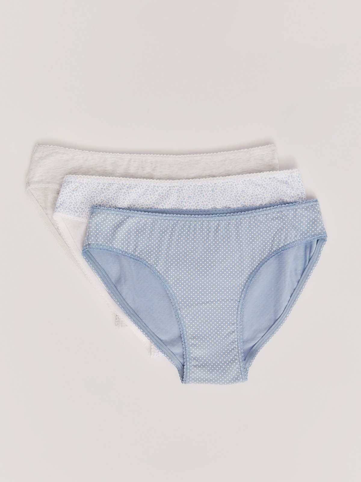 Набор трусов из хлопка 3 шт в комплекте 399₽