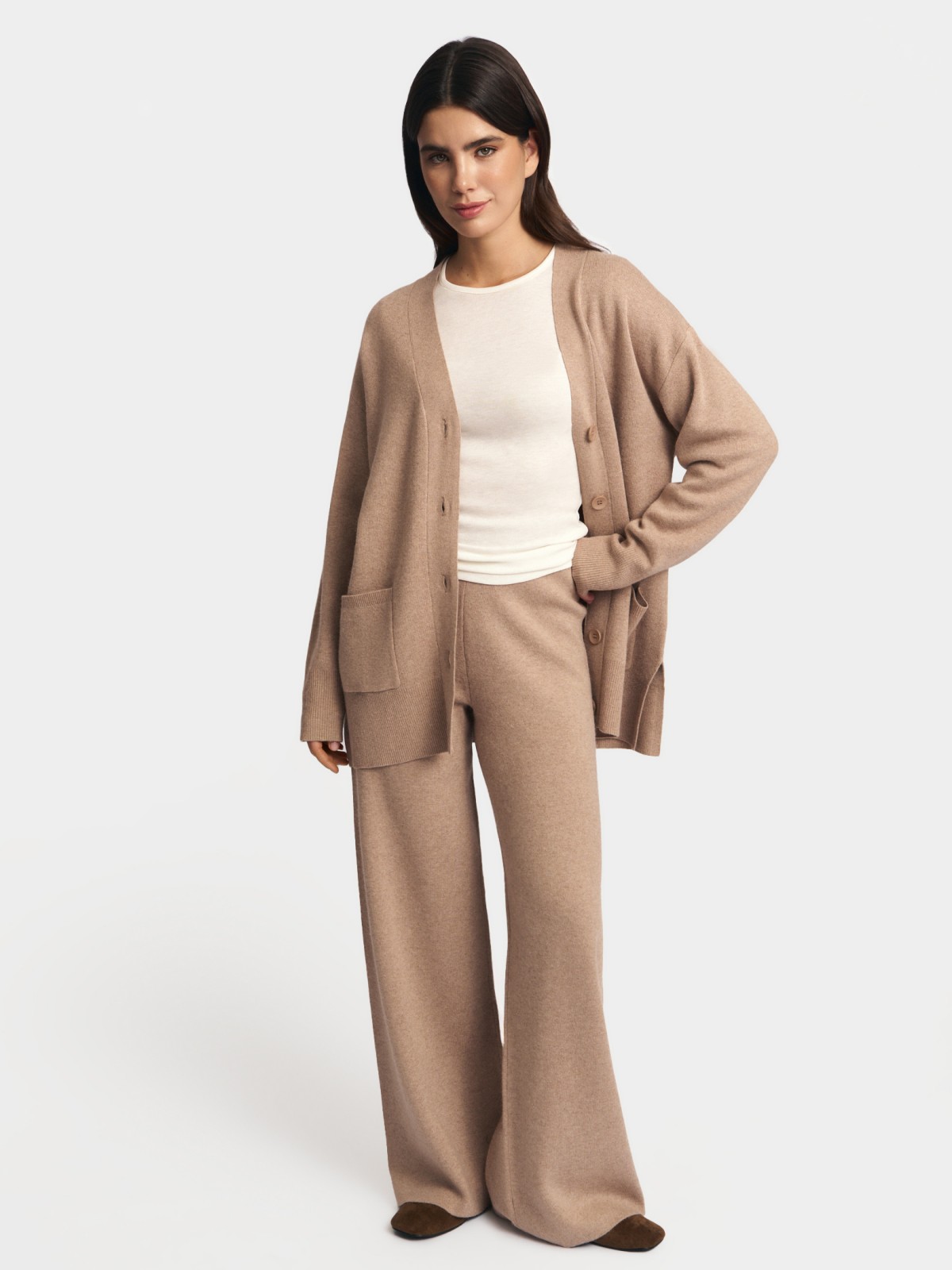 Трикотажные брюки на резинке