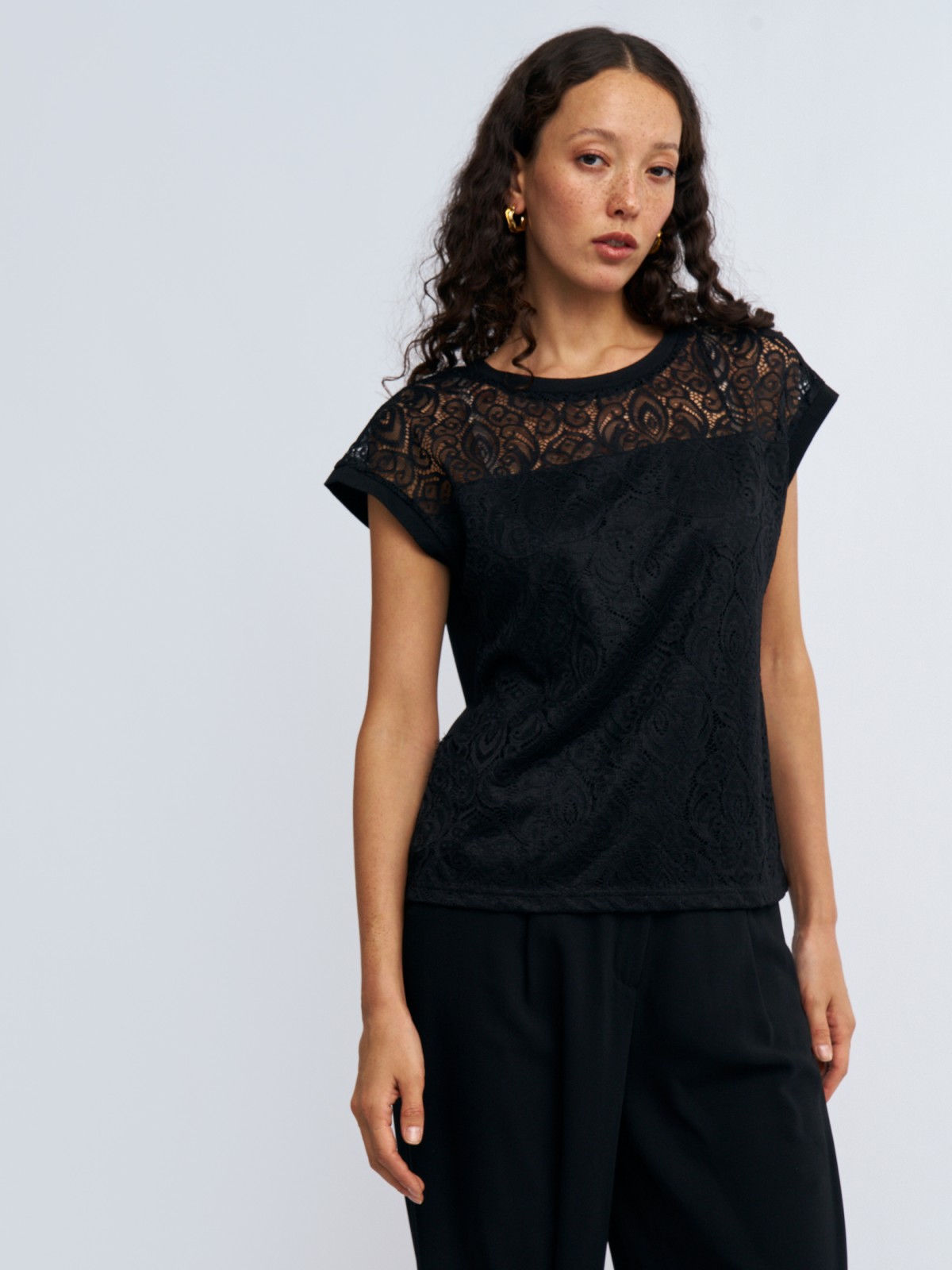 Кружевной топ с коротким рукавом