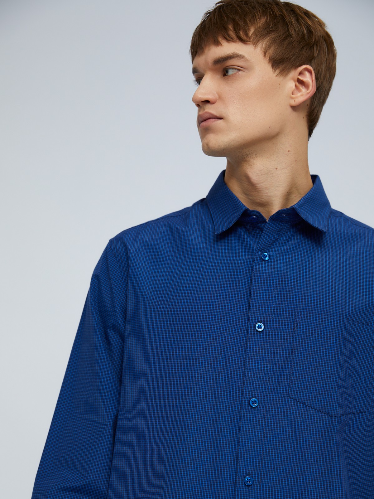 Офисная рубашка прямого силуэта с узором в клетку