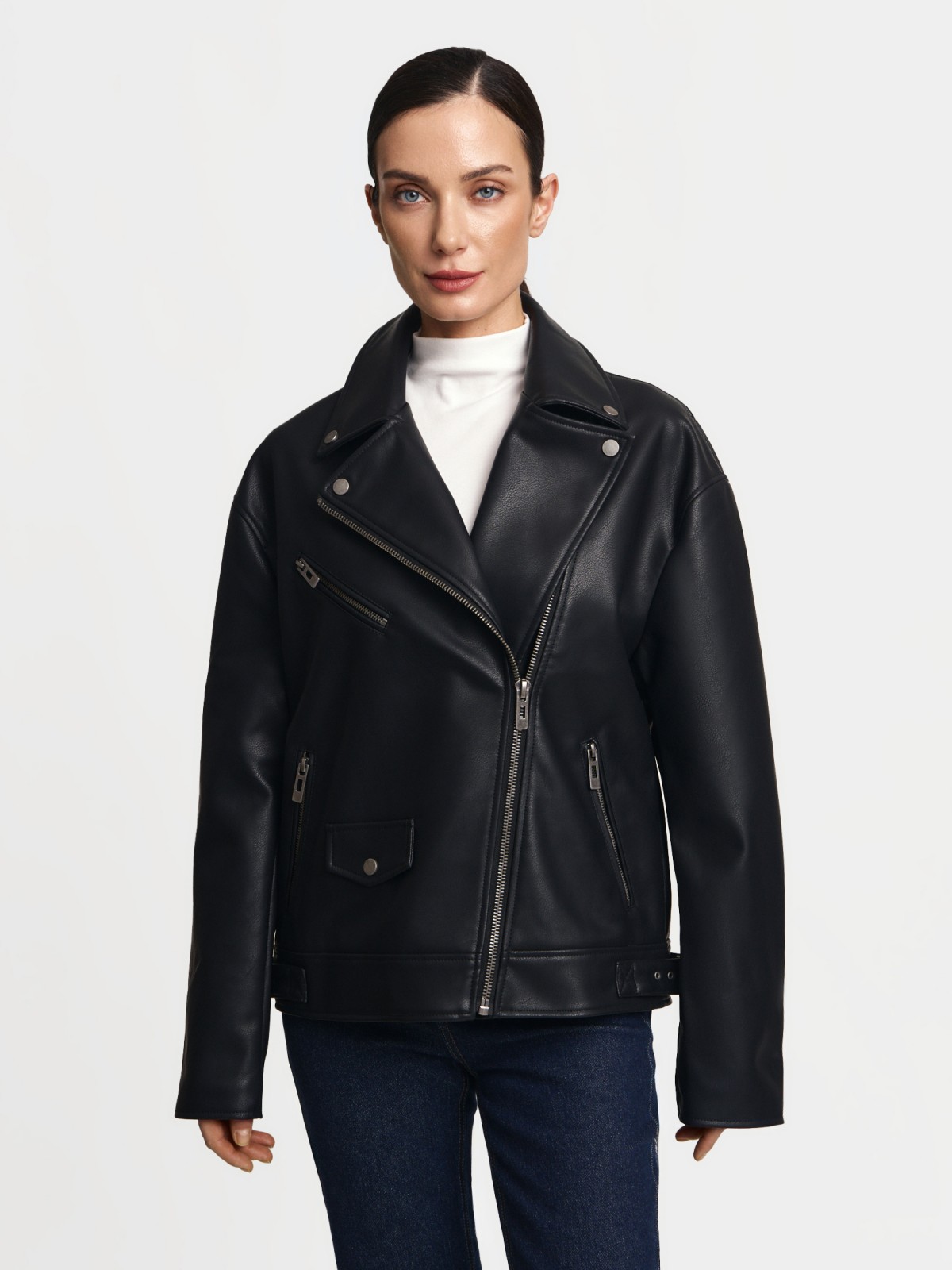 Короткая куртка-косуха оверсайз из экокожи