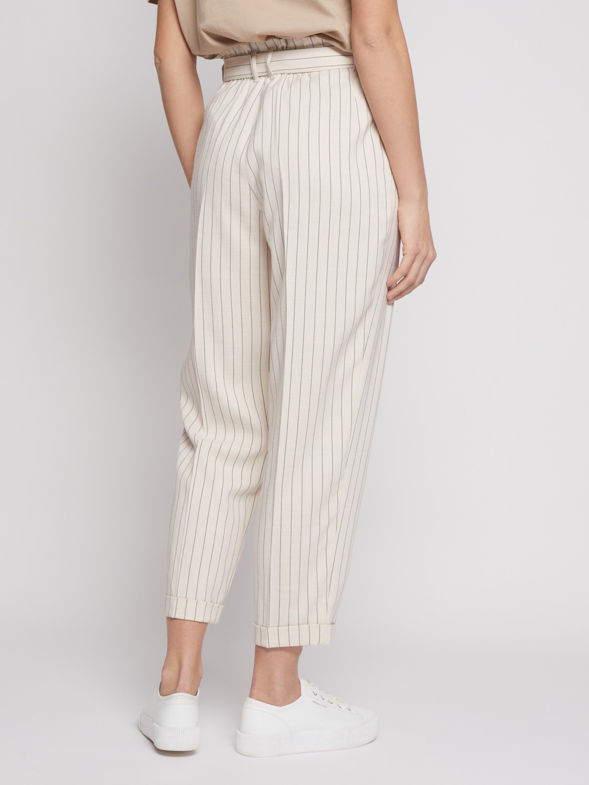 Брюки фасона Carrot с поясом