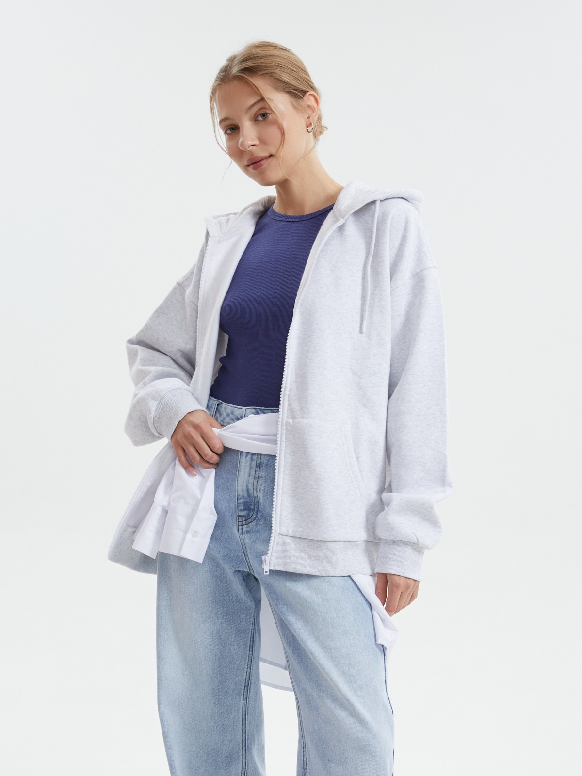 Утеплённая толстовка на молнии с начёсом и капюшоном