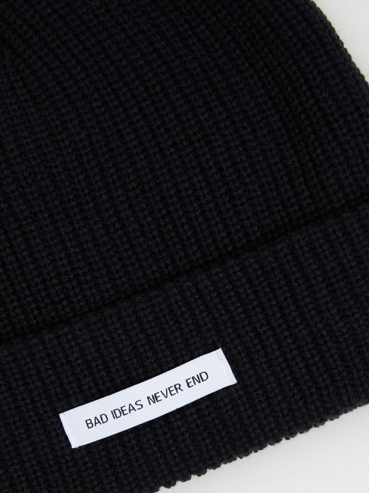 Вязаная шапка-бини с флисом