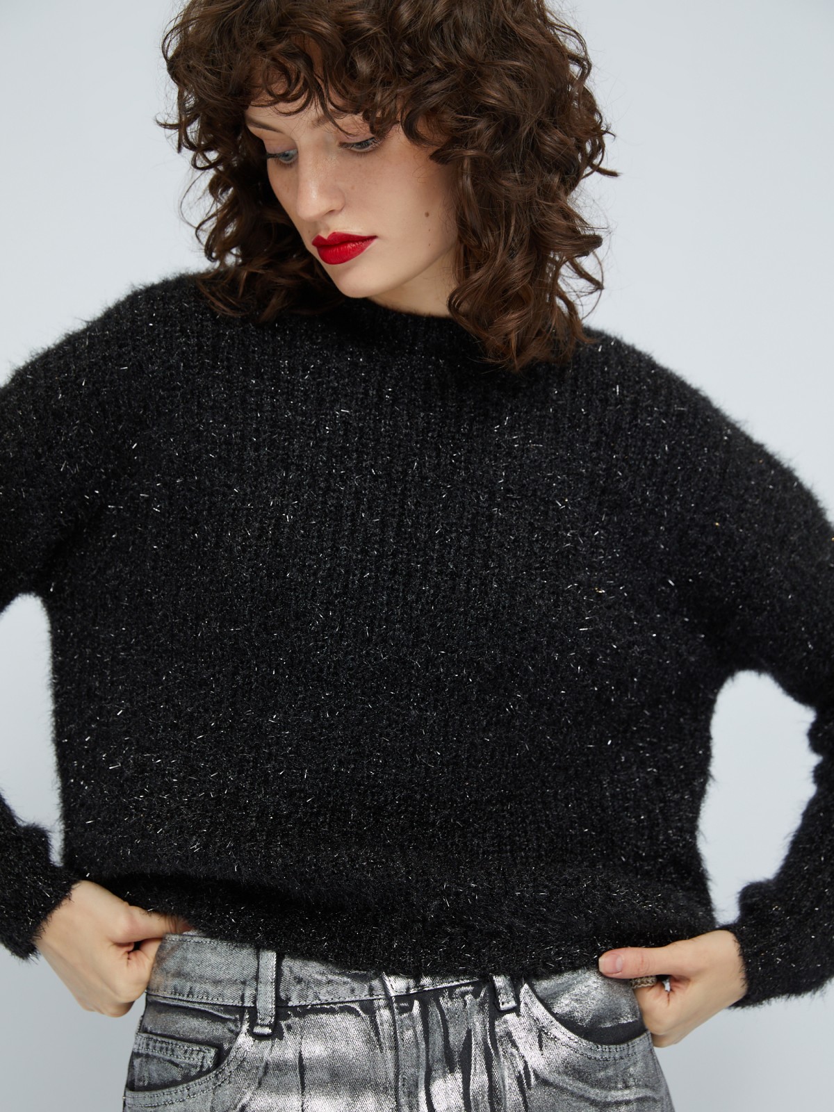 Вязаный пушистый джемпер с люрексом