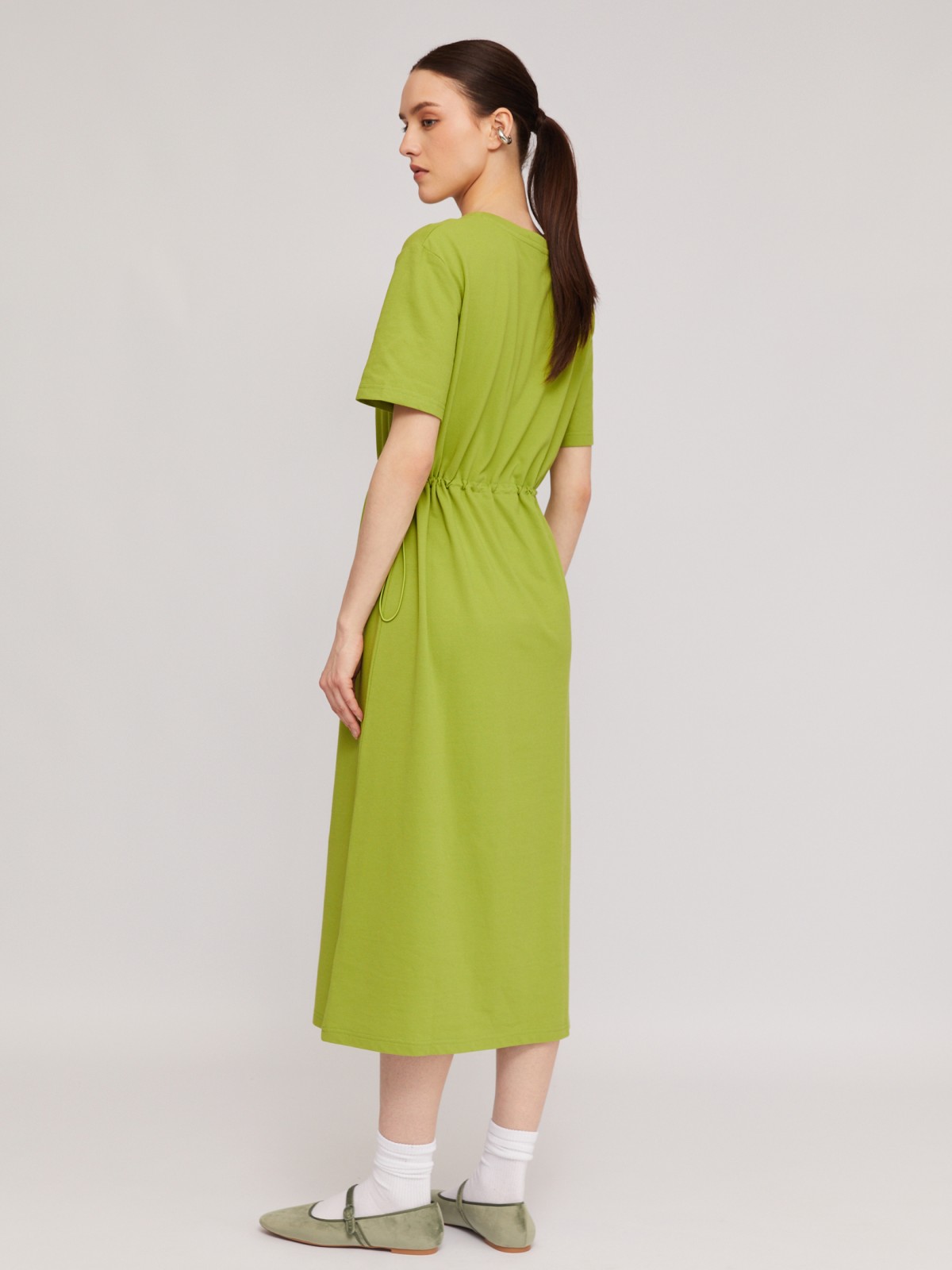 Платье-футболка миди с кулиской на талии