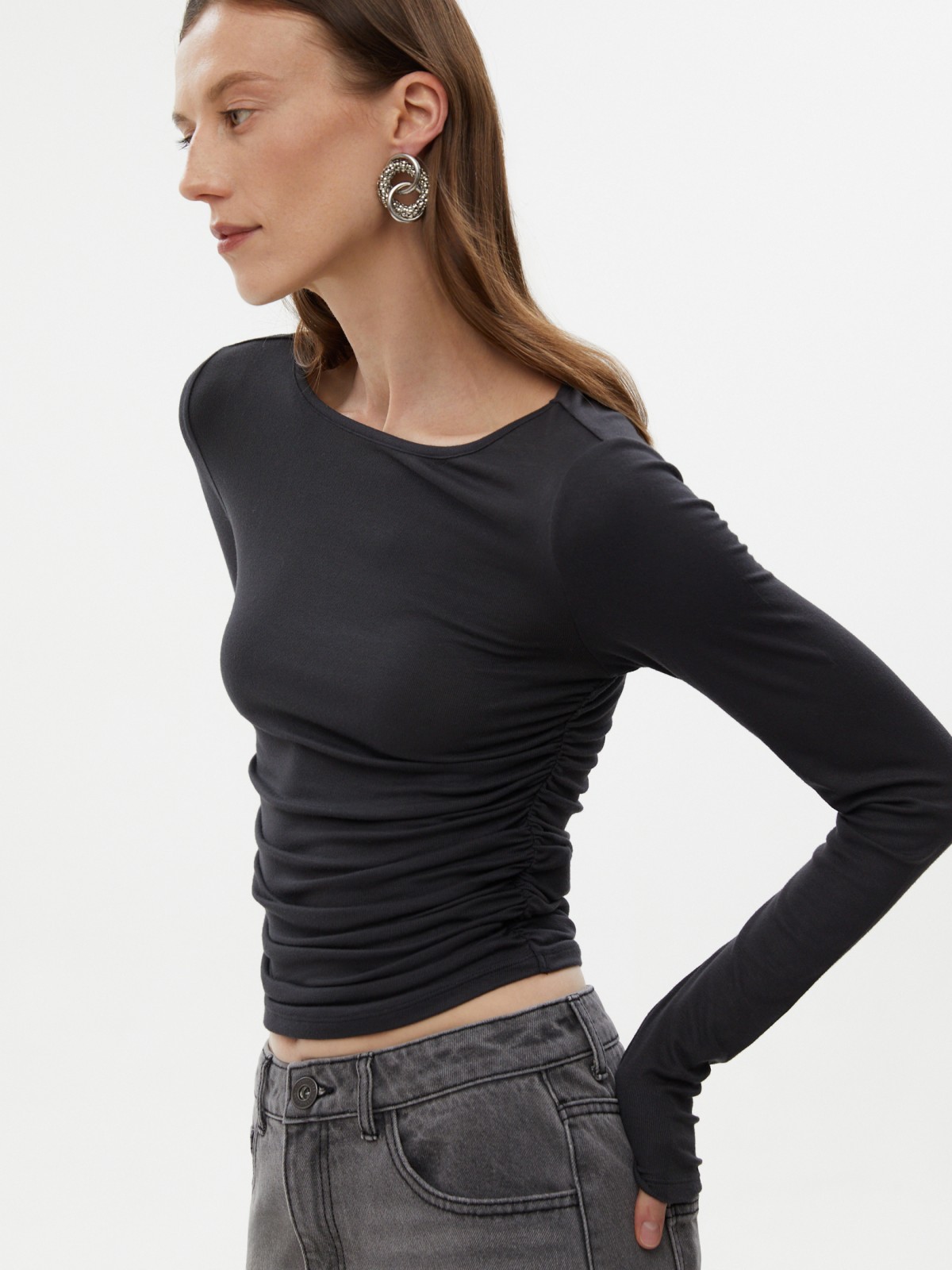 Трикотажный лонгслив с драпировкой