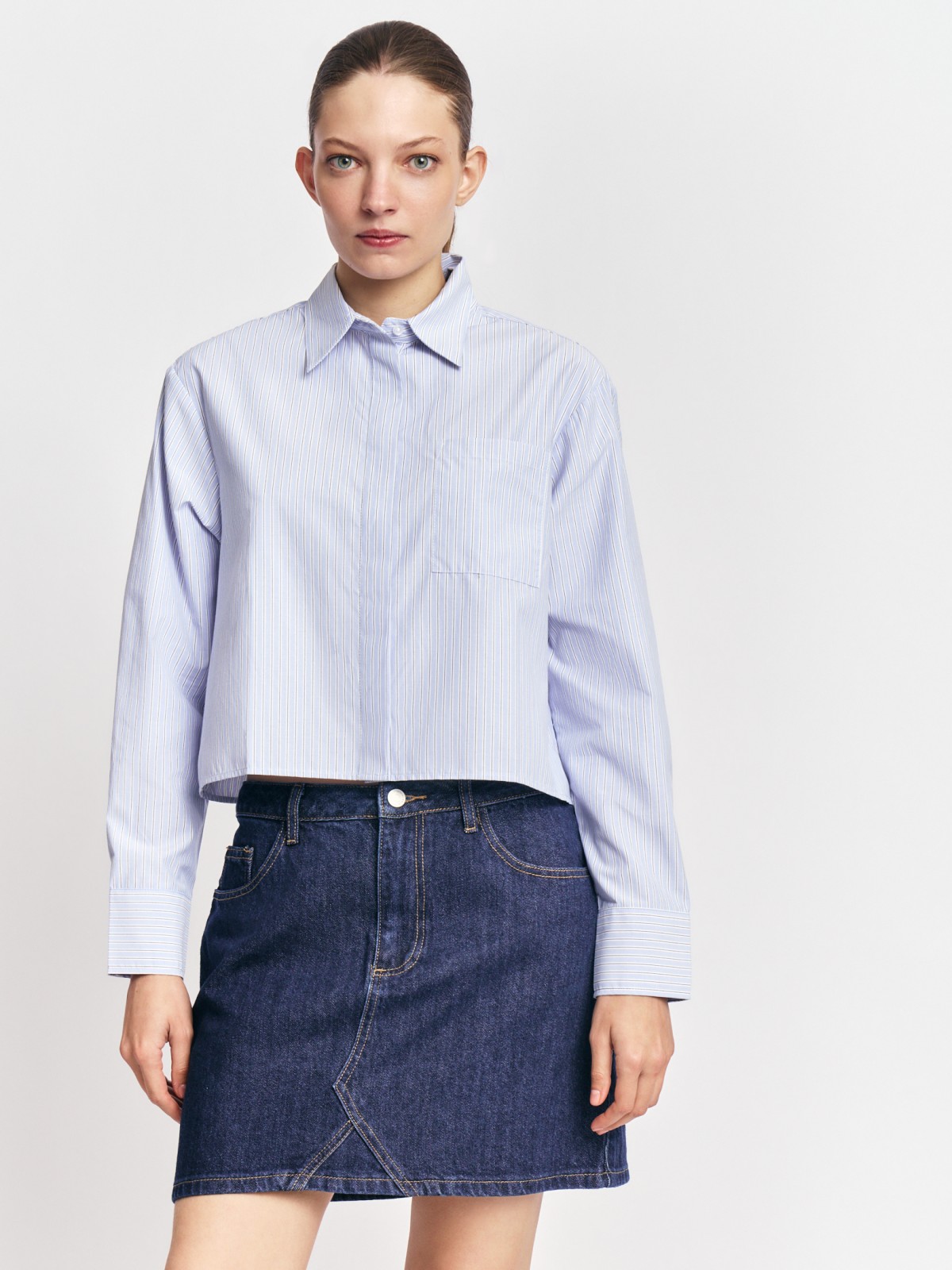 Укороченная рубашка прямого силуэта