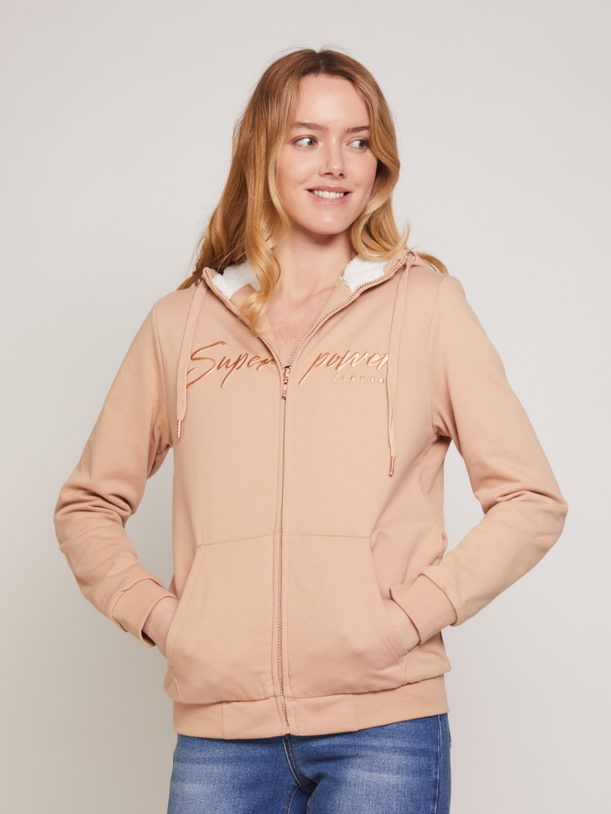 Толстовка с капюшоном