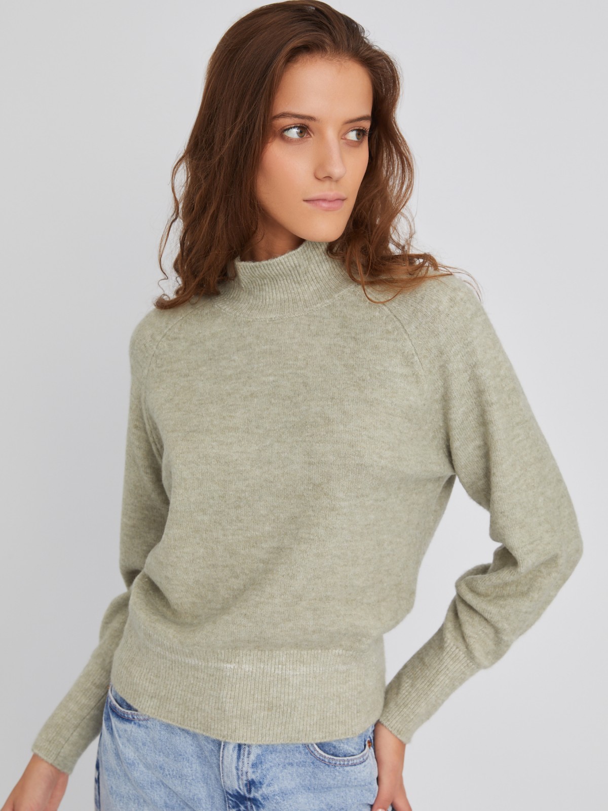 Вязаный свитер прямого силуэта с воротником-стойкой