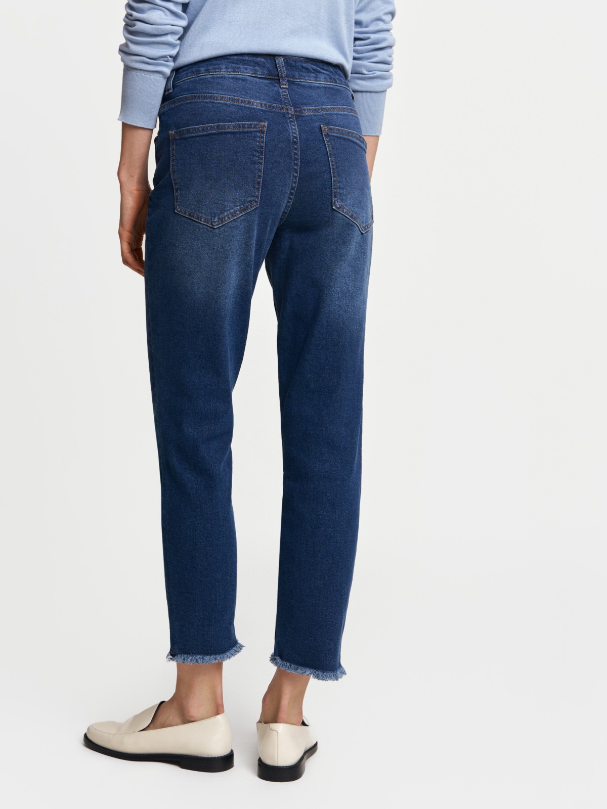 Джинсы силуэта Boyfriend со средней посадкой