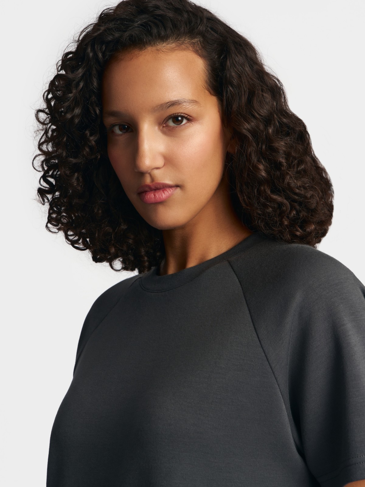 Трикотажная футболка однотонная