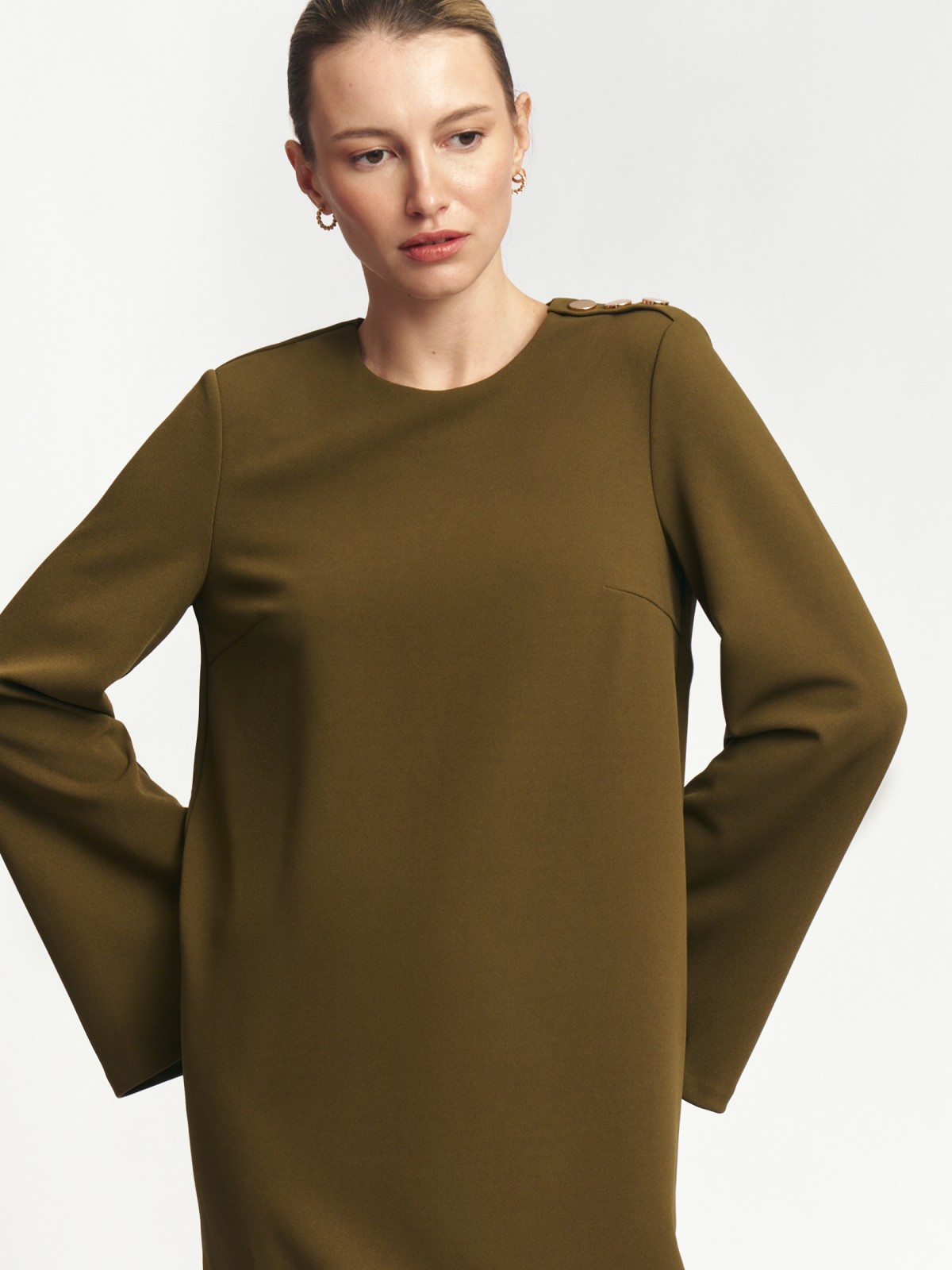 Однотонное платье мини с длинным рукавом