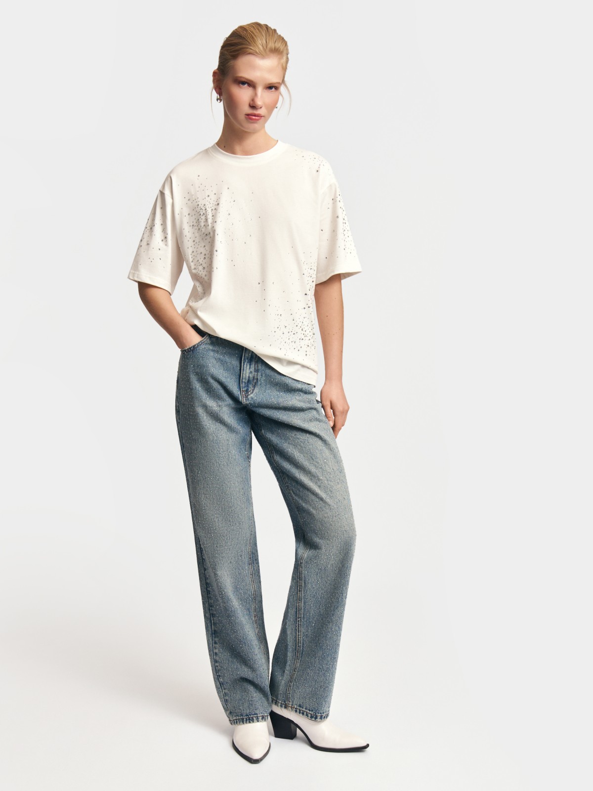 Футболка из хлопка со стразами