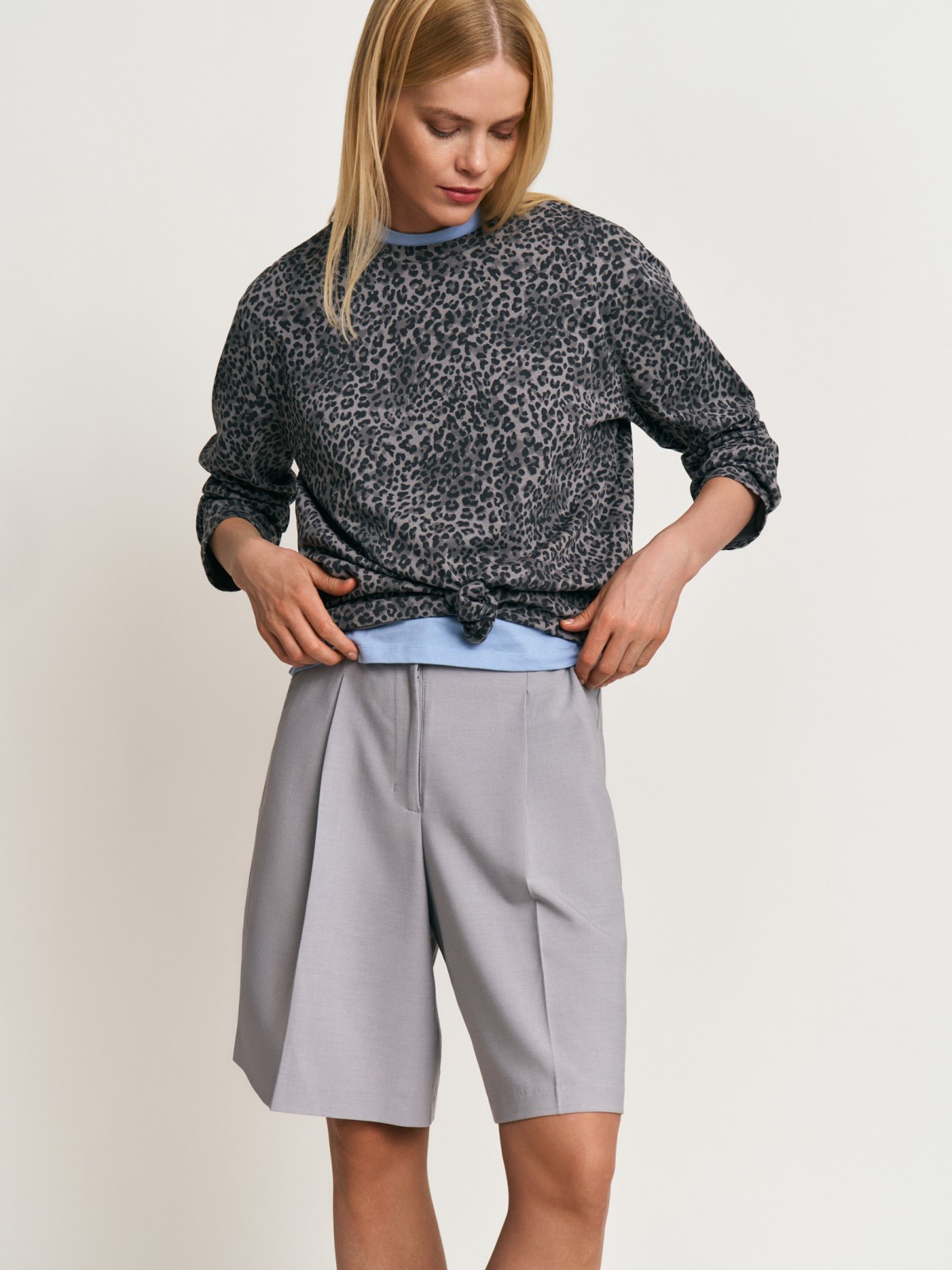 Классические шорты-бермуды со стрелками