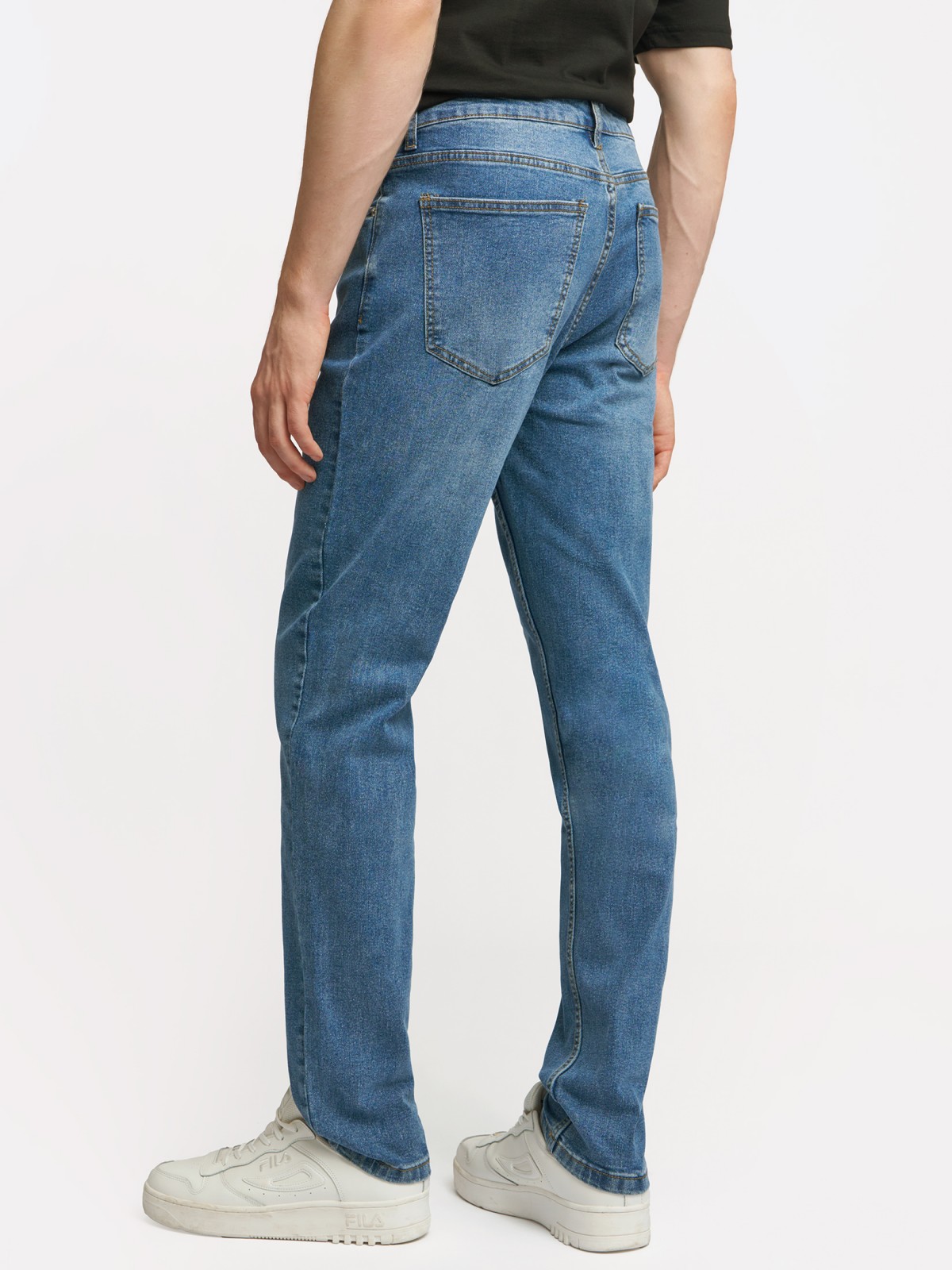 Джинсы фасона Slim