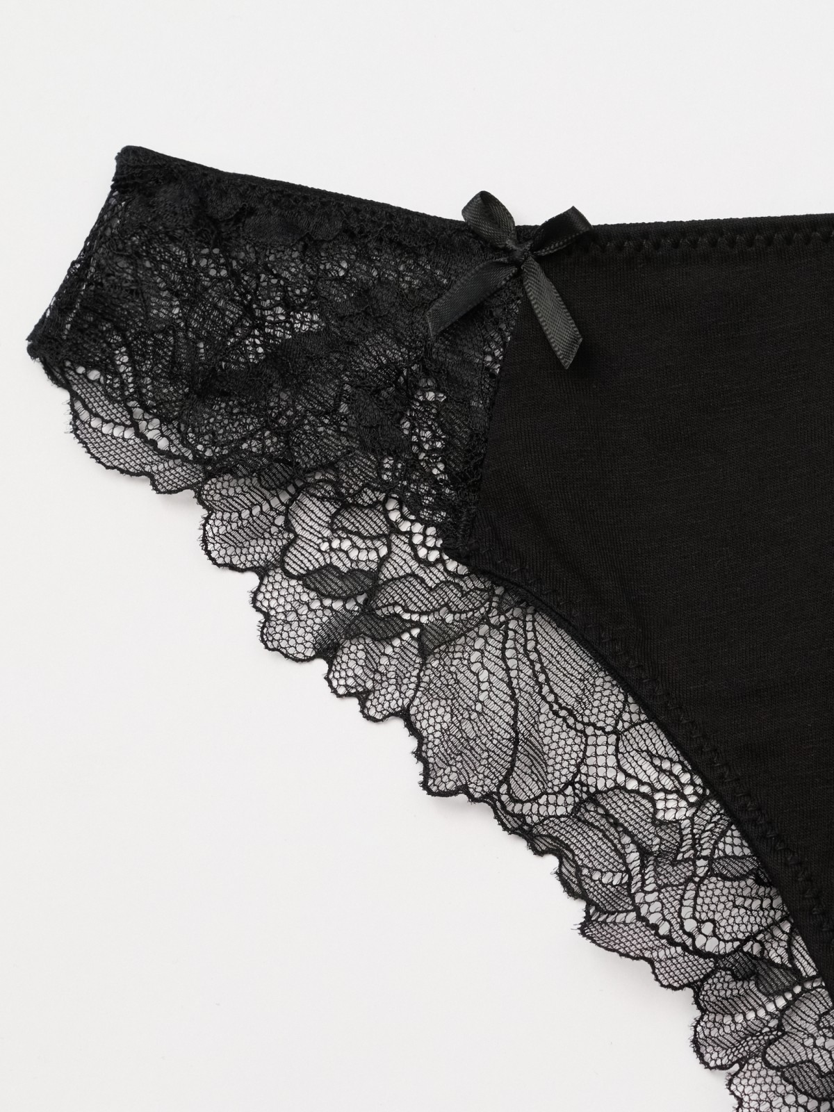 Трусы бразильяна с кружевом