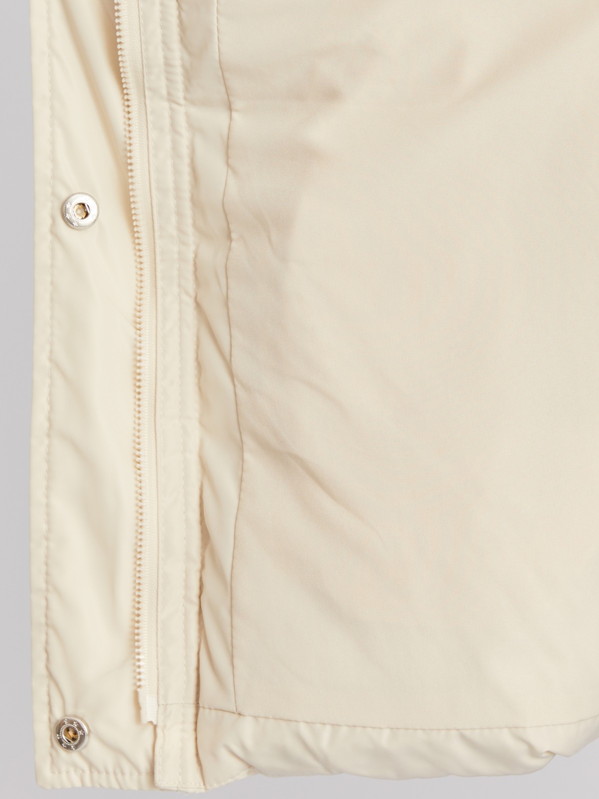 Тёплая стёганая куртка с капюшоном и внутренними манжетами-риб zolla 023345102064, цвет молоко, размер XS - фото 5
