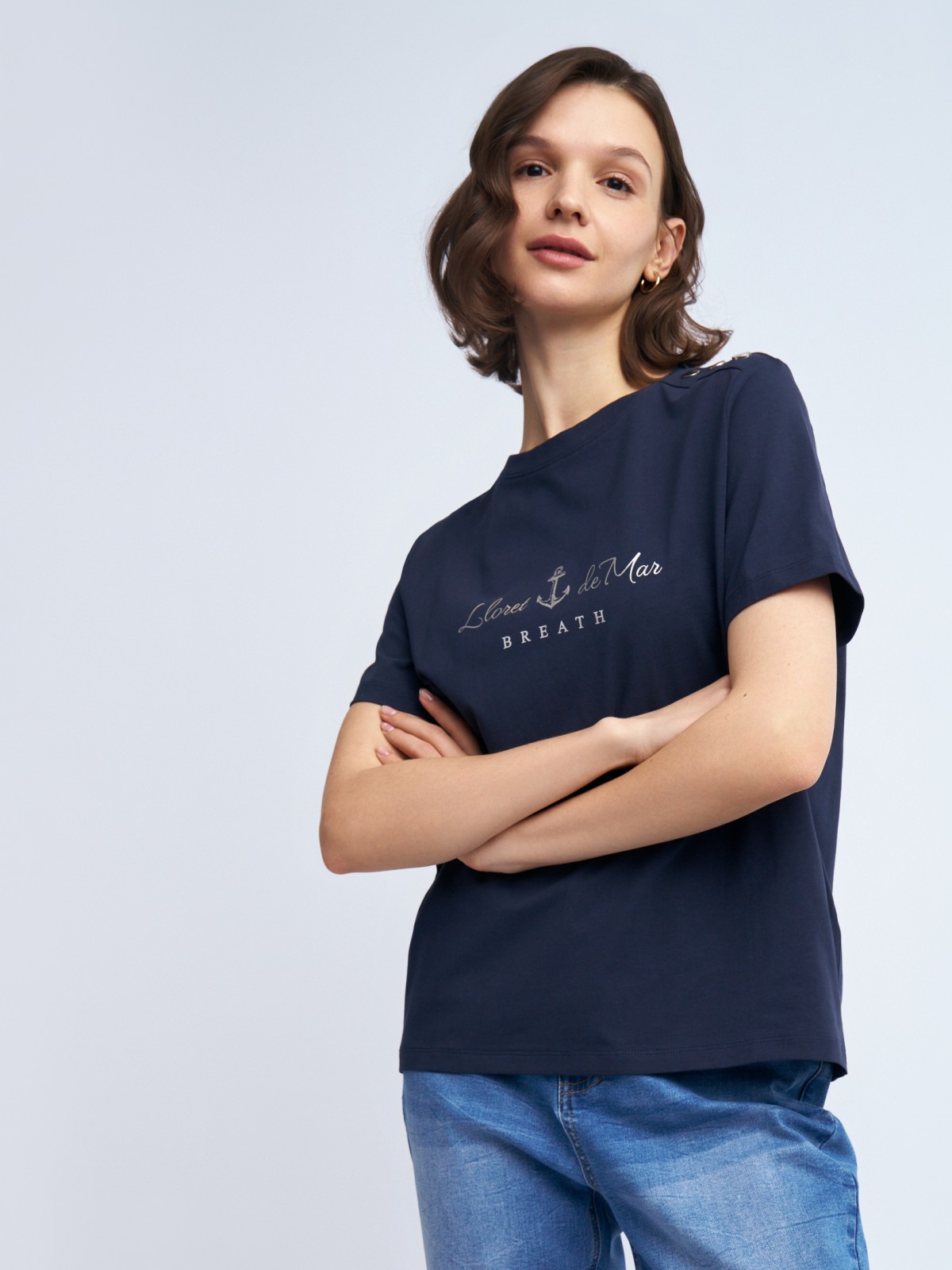 Футболка из хлопка с металлическим декором