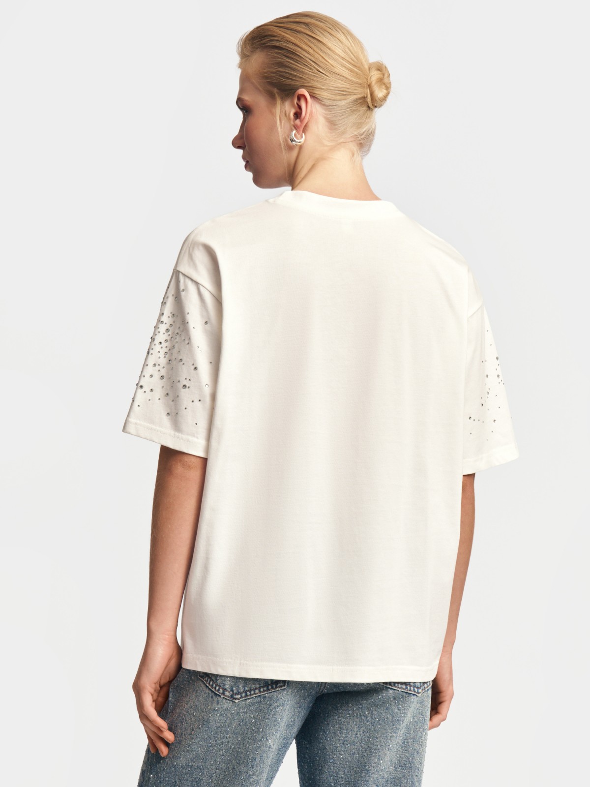 Футболка из хлопка со стразами