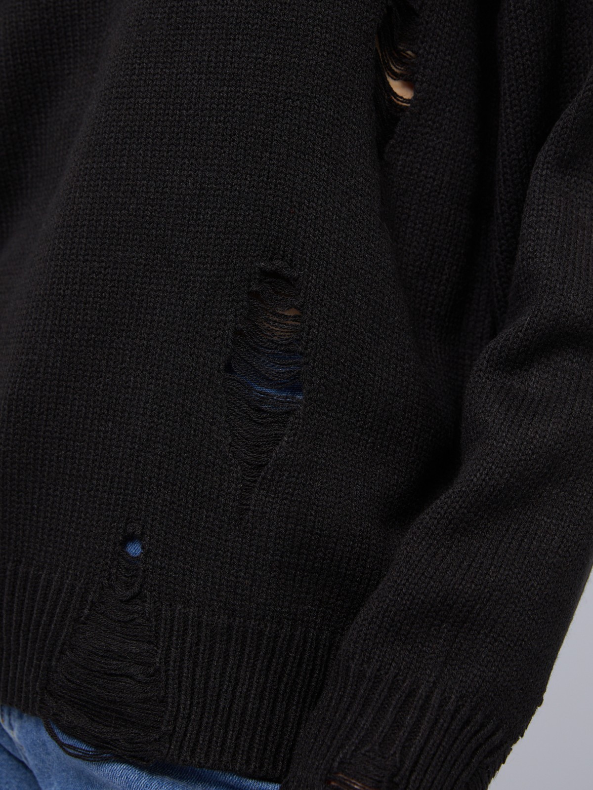 Вязаный рваный джемпер в стиле гранж