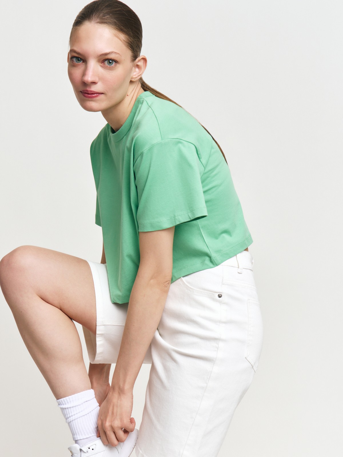 Короткая футболка из хлопка