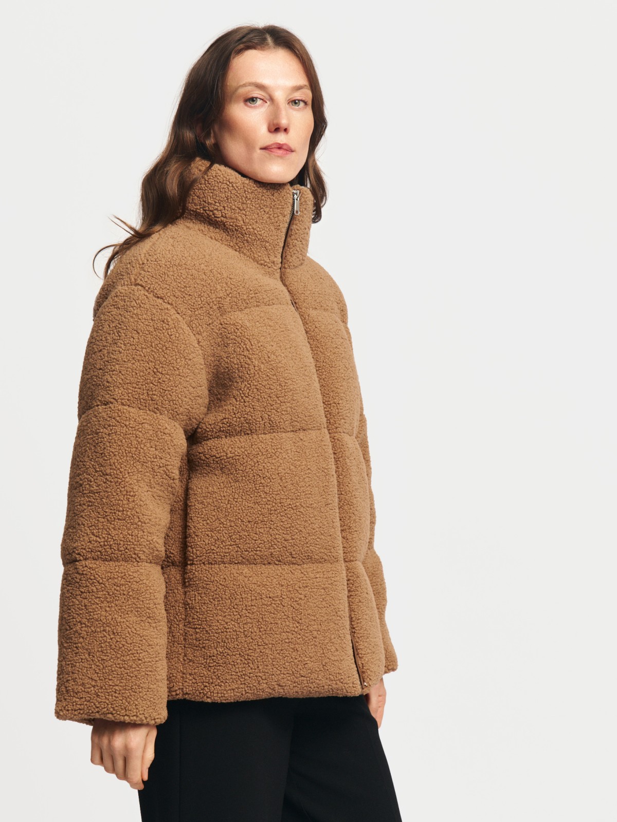 Короткая тёплая куртка-шуба из экомеха