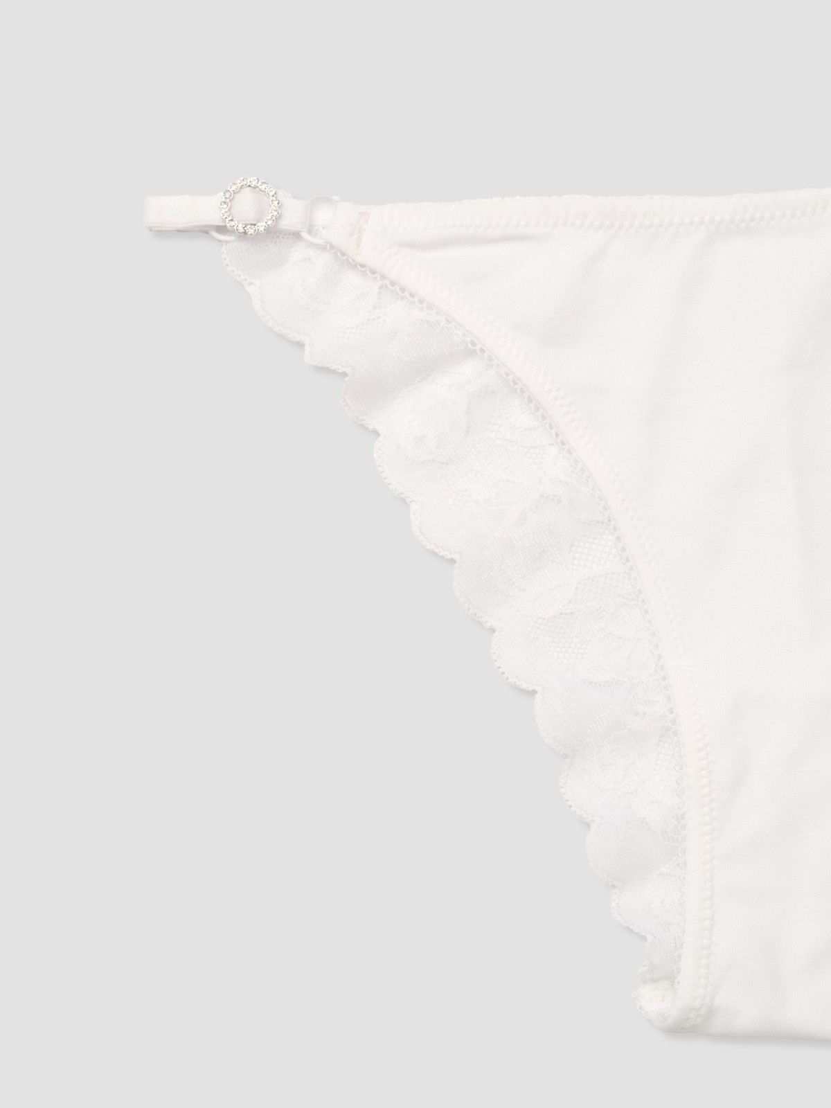 Трусы бразильяна с кружевом