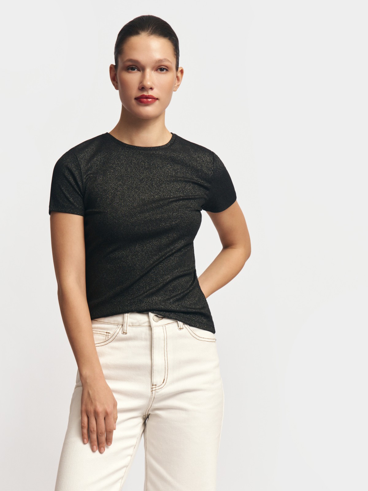 Прилегающая футболка с блеском