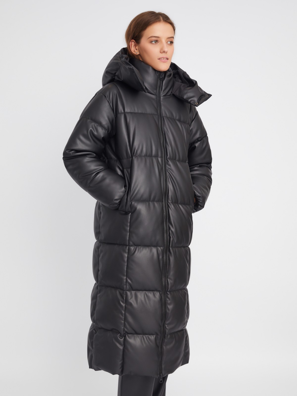 Тёплая стёганая куртка-пальто из экокожи с капюшоном и двойным воротником