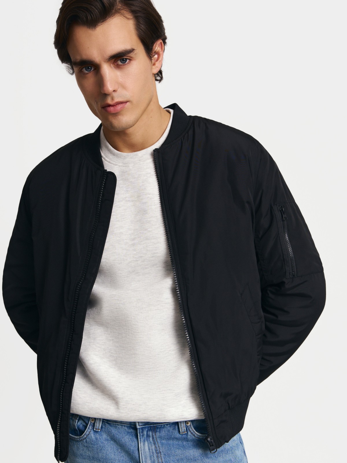 Утеплённая куртка-бомбер с воротником-стойкой