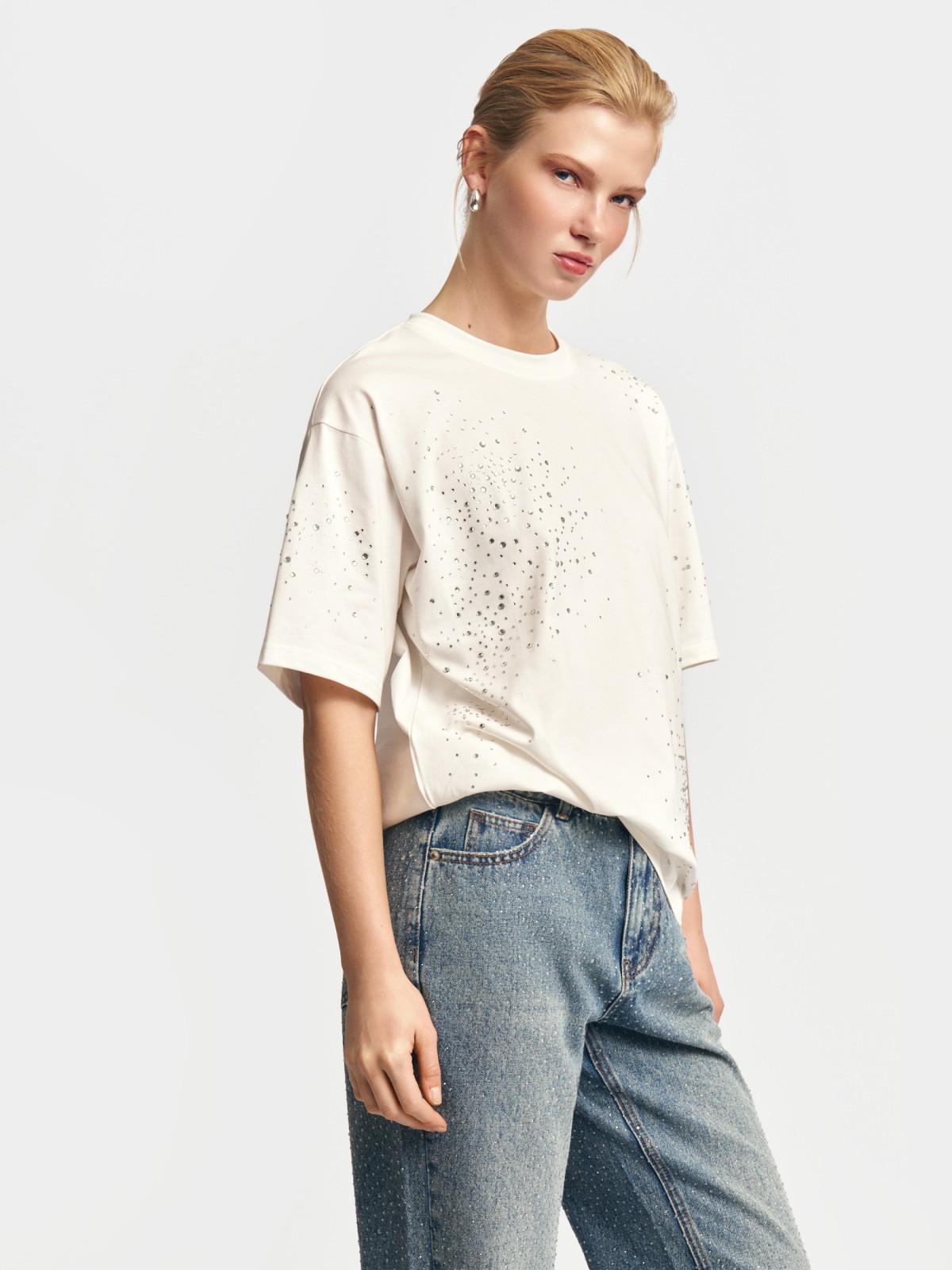 Футболка из хлопка со стразами