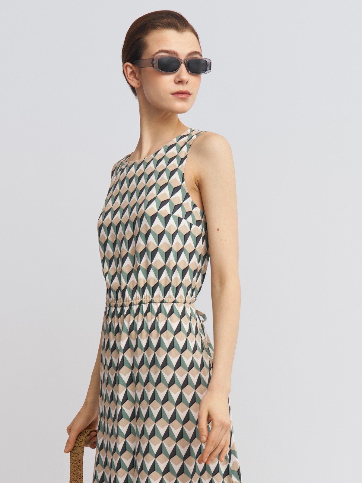 Платье макси без рукавов с разрезами и поясом