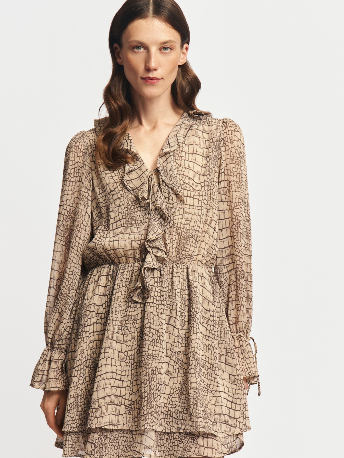 Платье мини из шифона с воланами