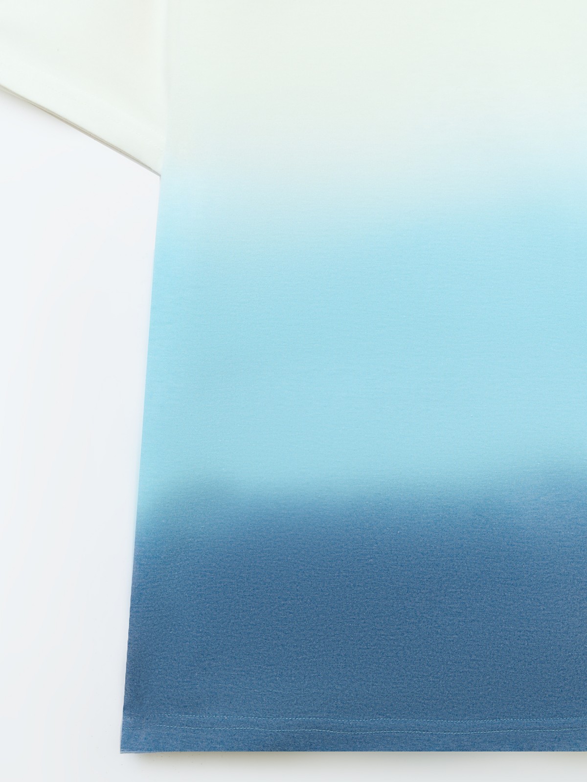 Трикотажная футболка с градиентом