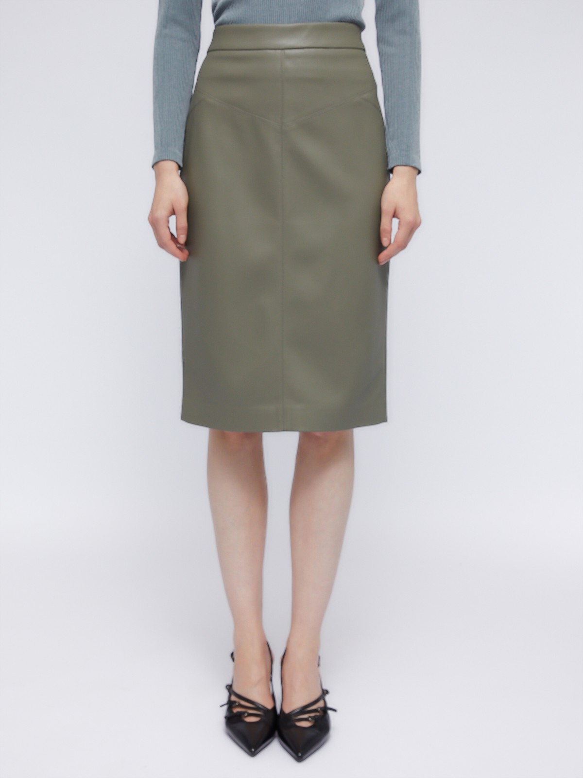Юбка-карандаш из экокожи длины миди с разрезом