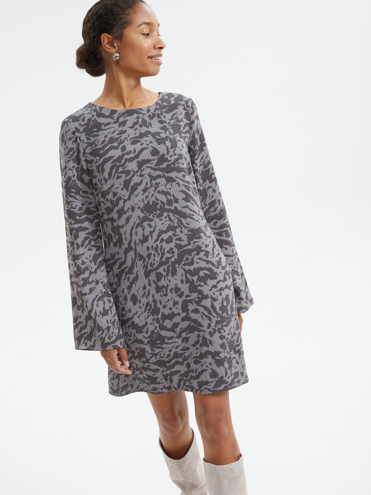 Платье мини с анималистичным принтом