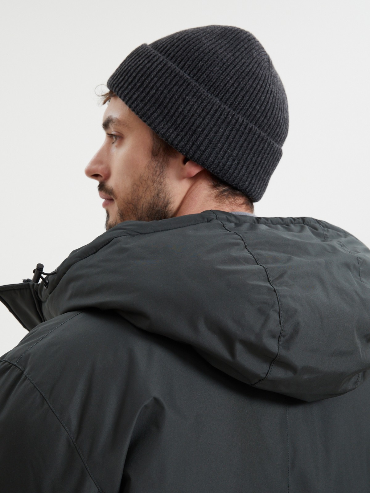 Вязаная шапка-бини