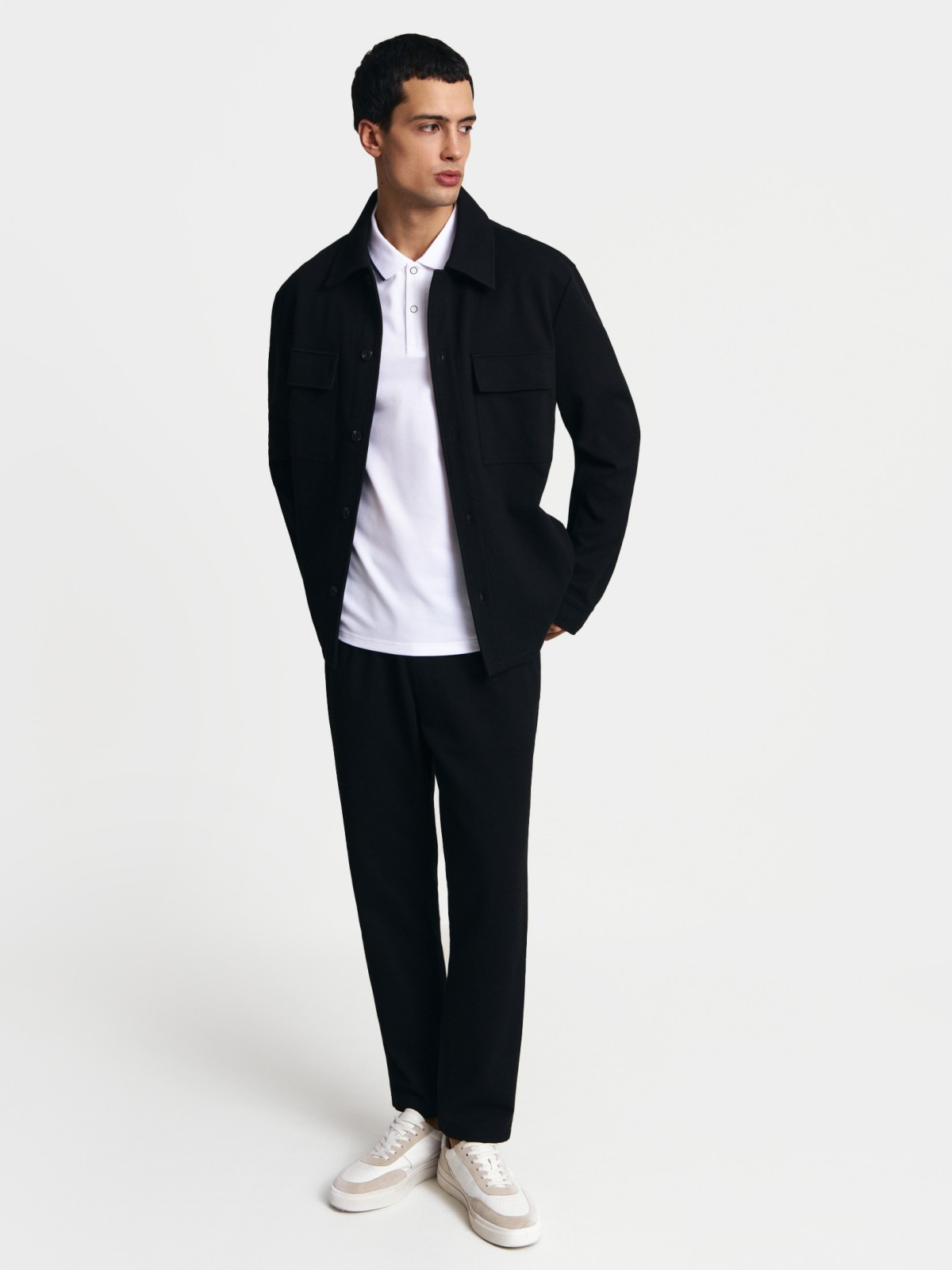 Брюки на резинке в спортивном стиле