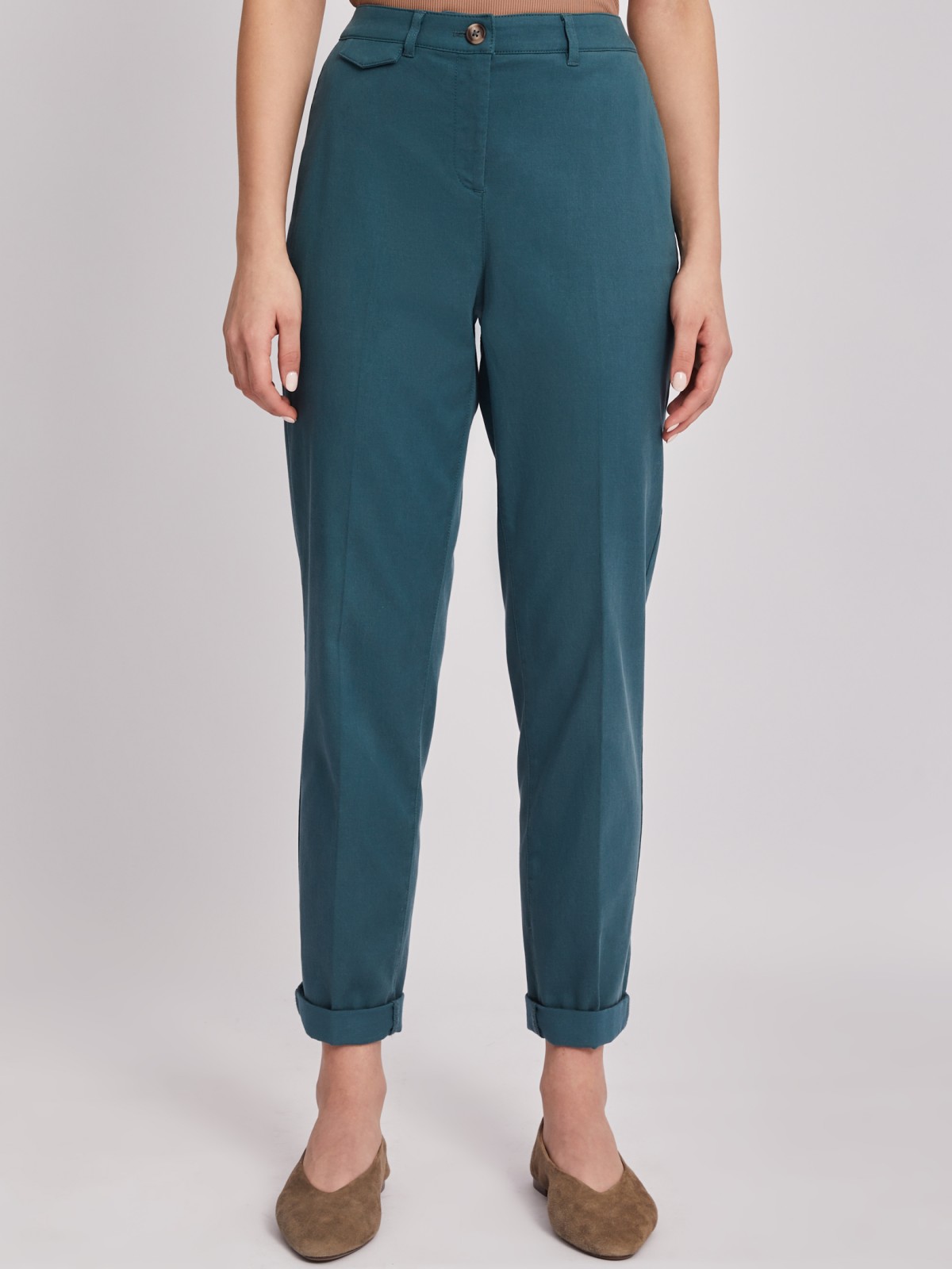 Брюки-чинос со средней посадкой