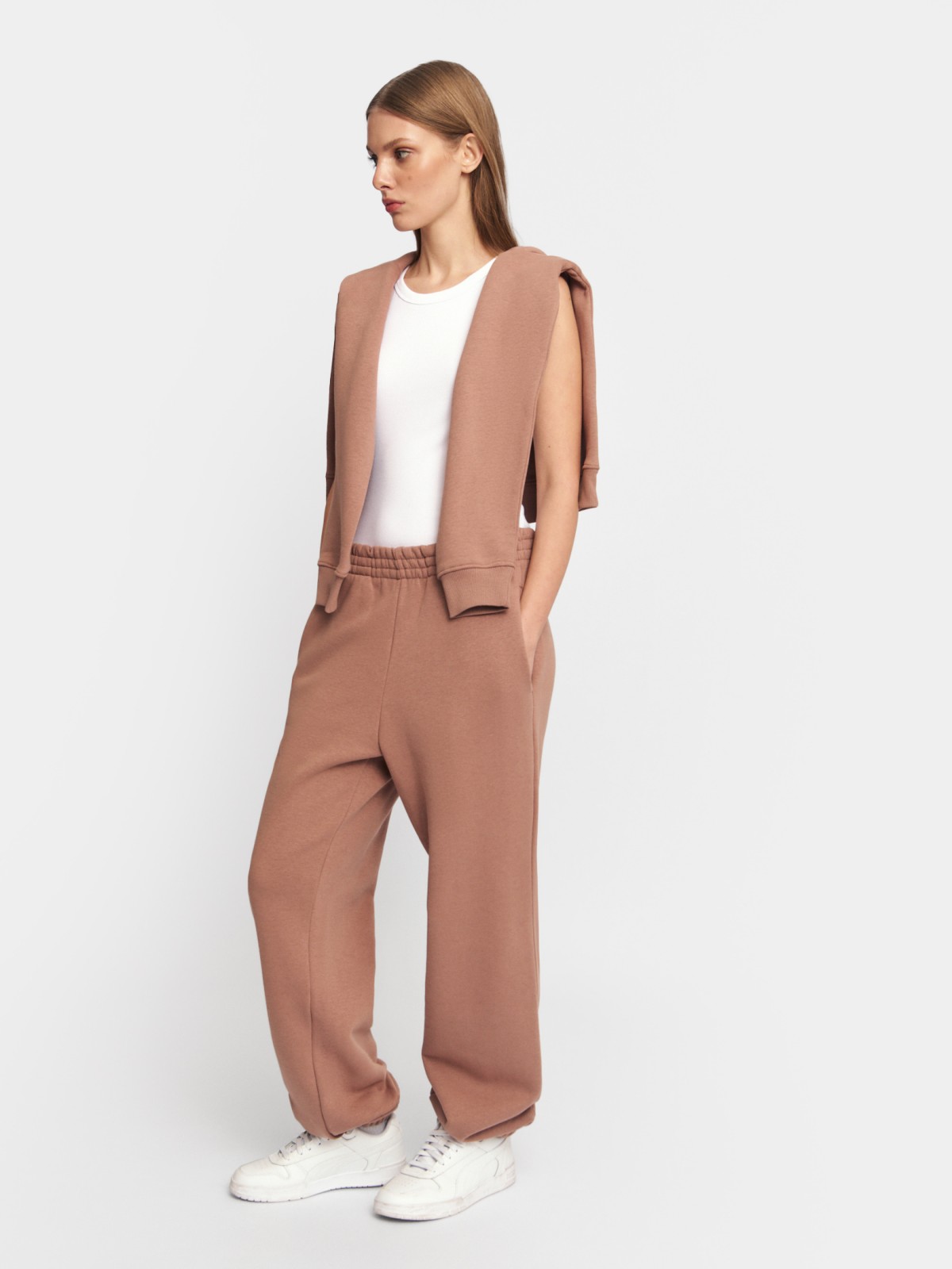 Трикотажные брюки-джоггеры на резинке