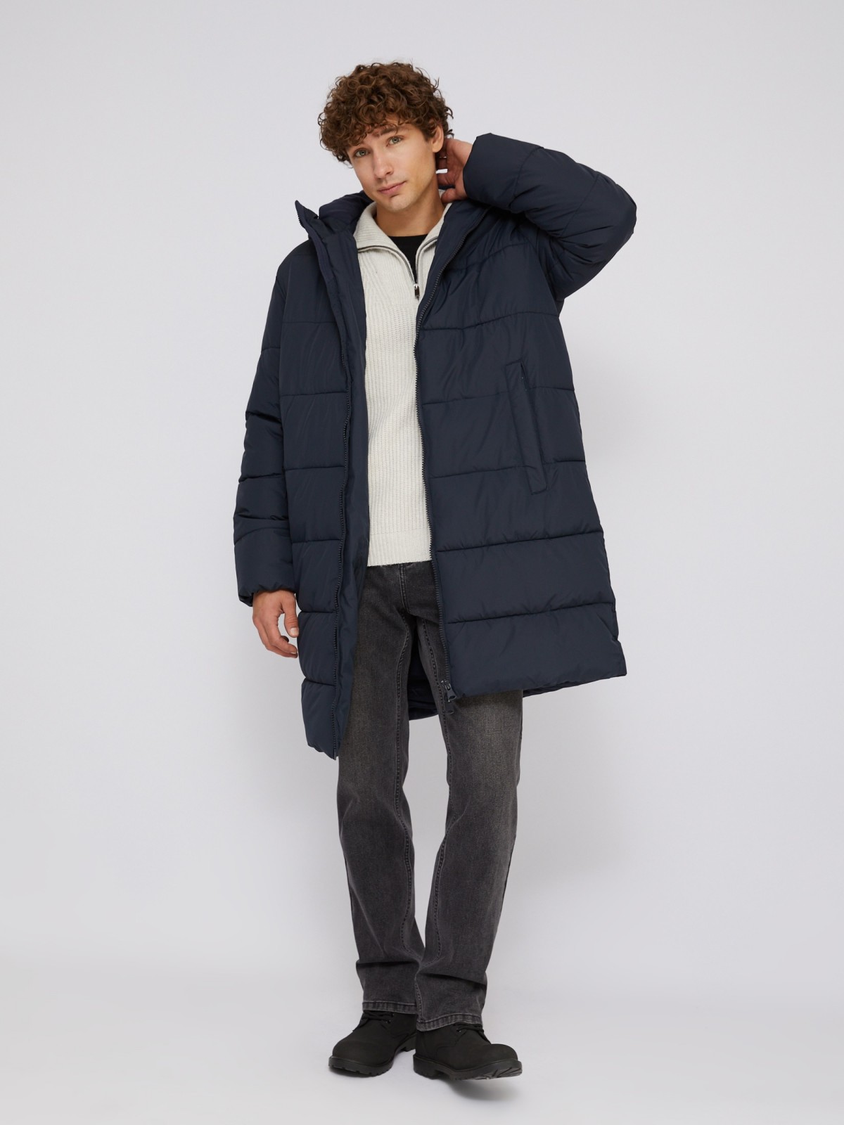 Тёплая удлинённая куртка с капюшоном