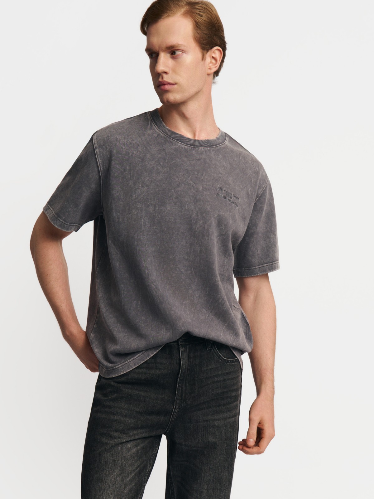 Футболка из хлопка с вышивкой