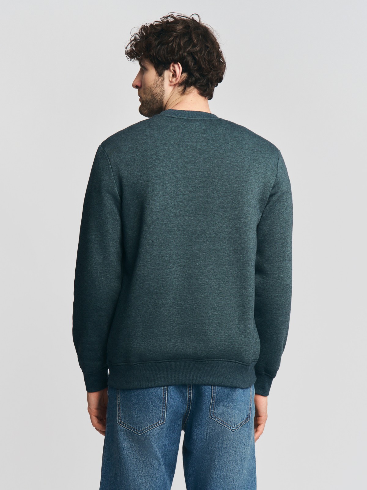 Утеплённый свитшот прямого кроя с длинным рукавом