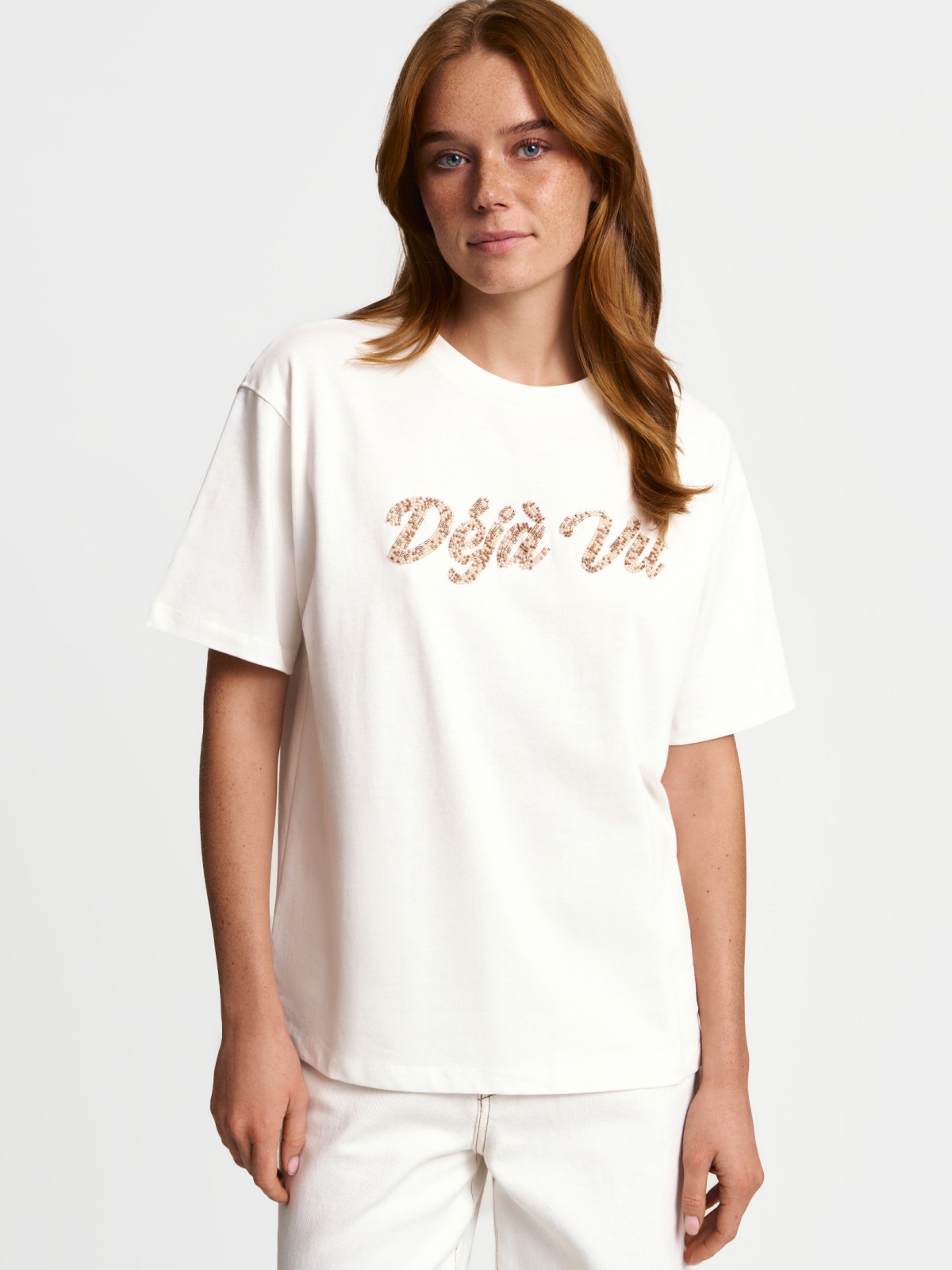 Футболка с декором