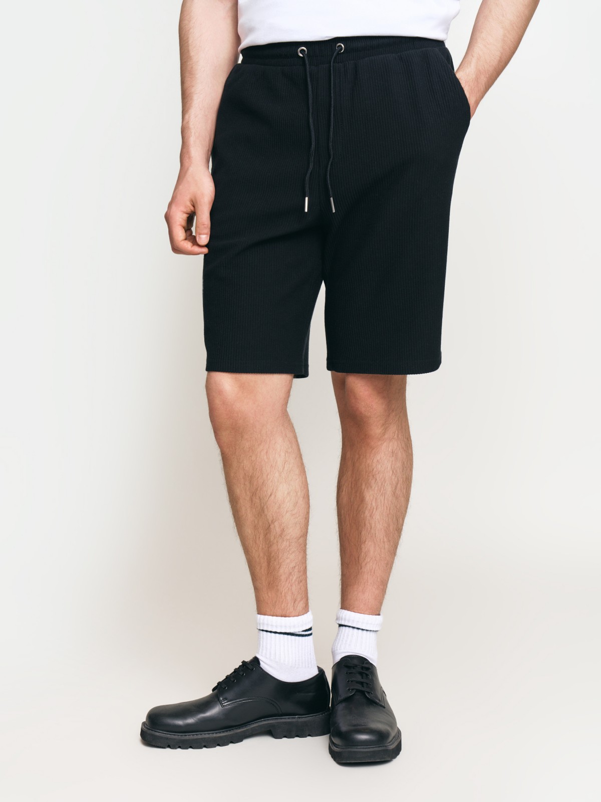 Трикотажные шорты на резинке