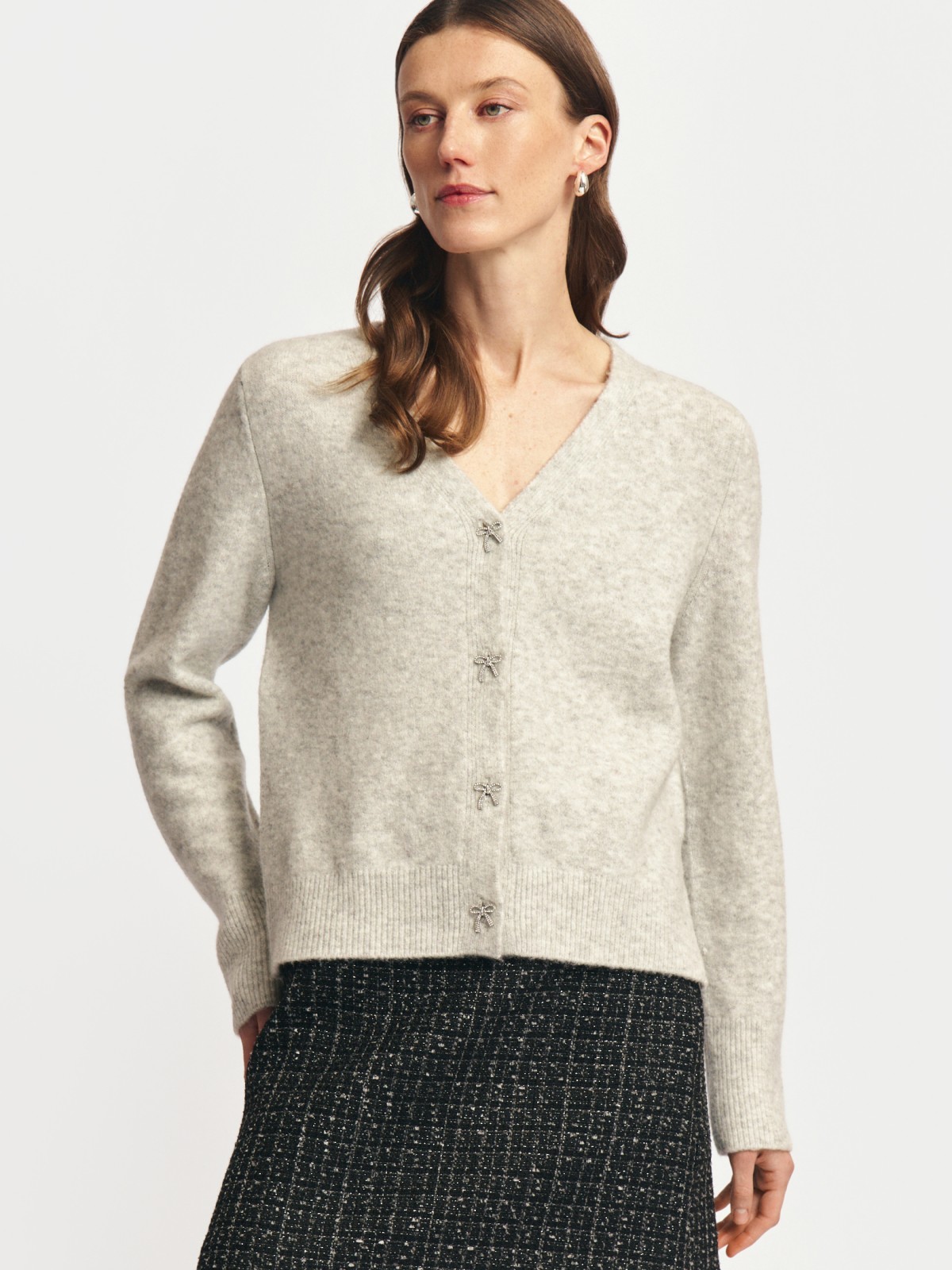 Вязаный короткий кардиган на пуговицах