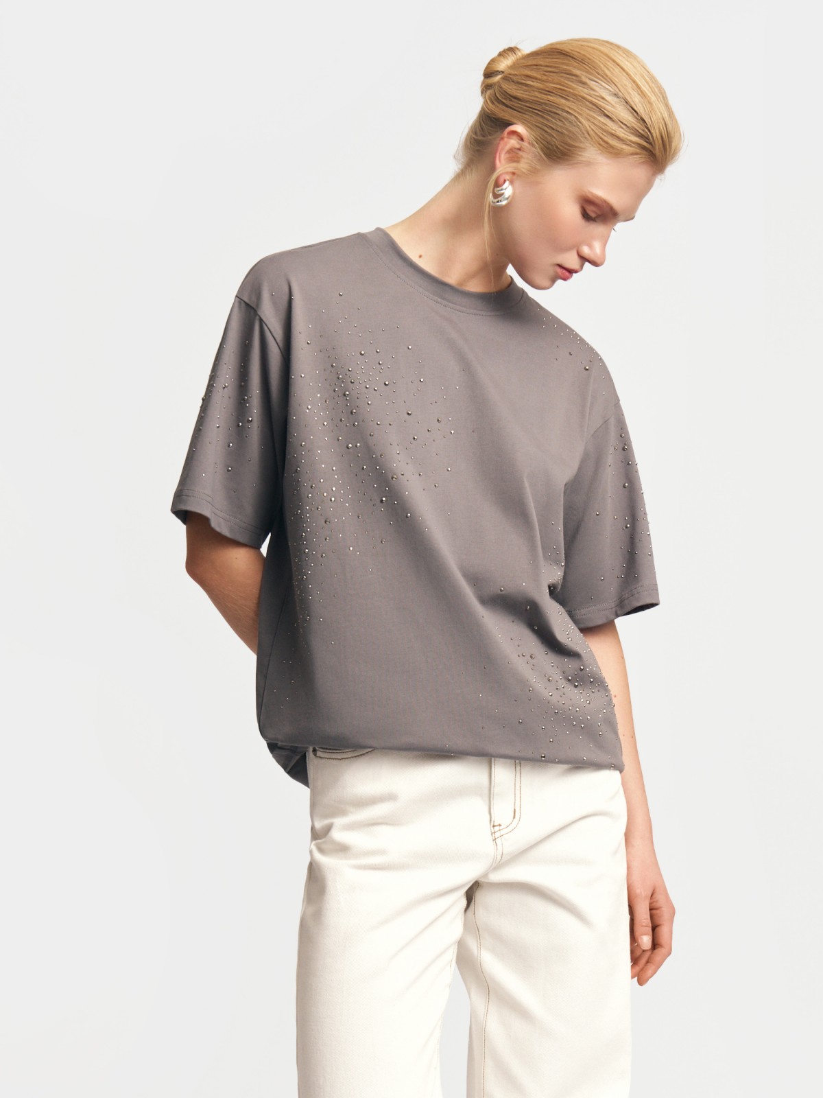 Футболка из хлопка со стразами
